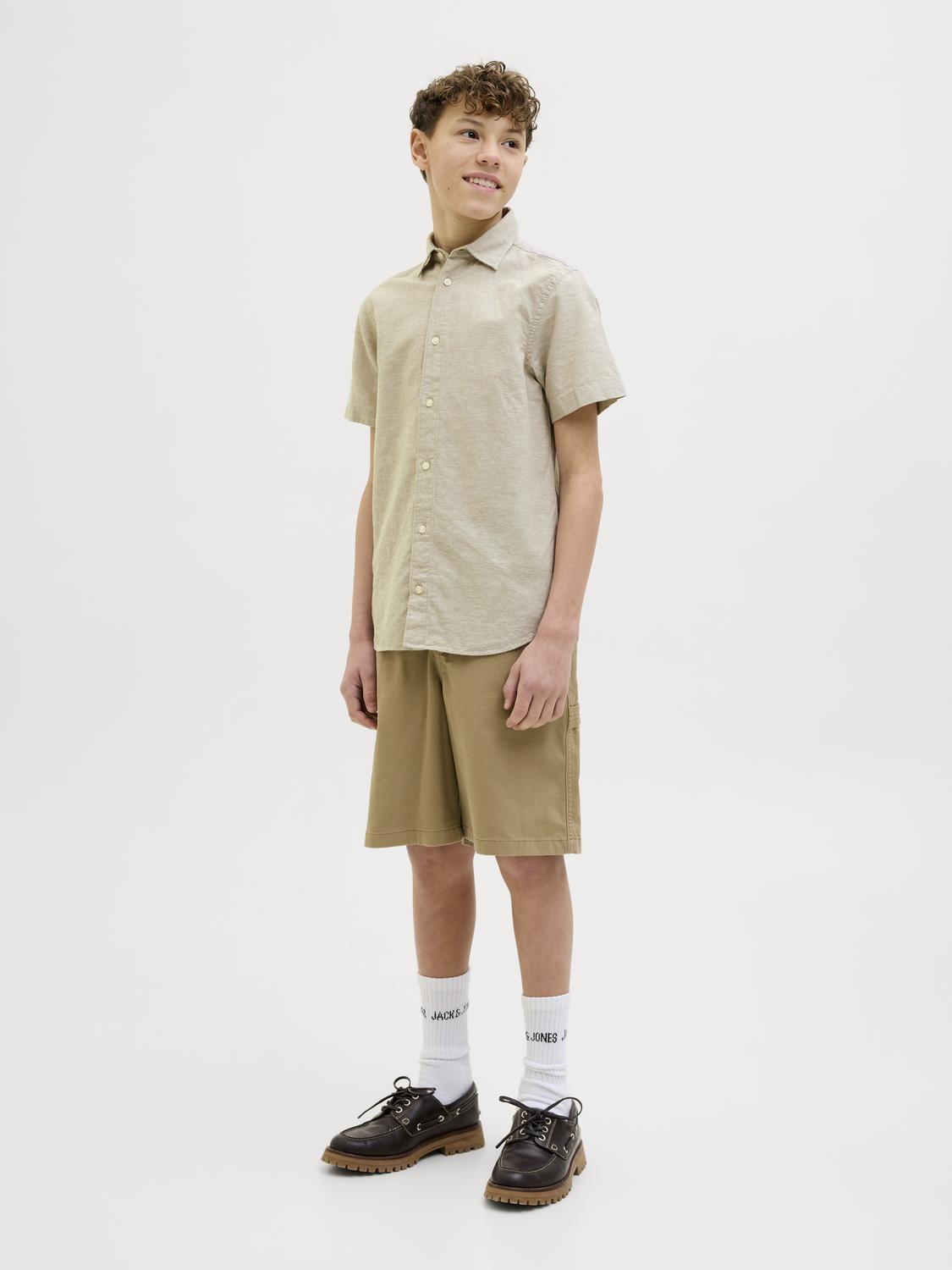 model_shot-front_full